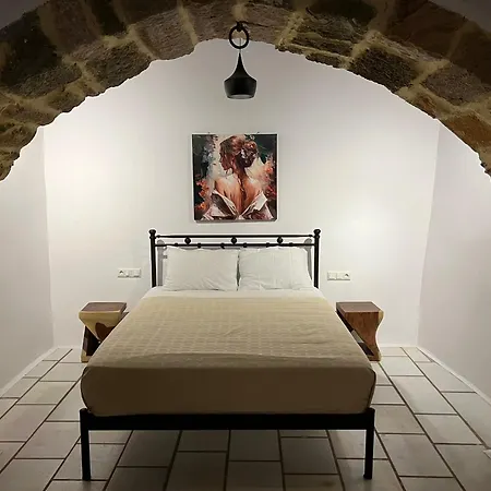 Katharsis Palace 15th Century Art At Naxos Old Town Iii アパート