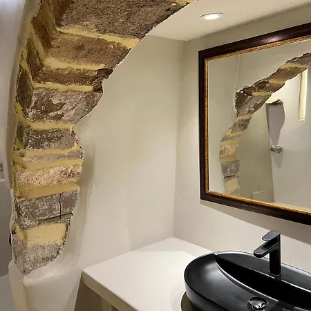 Katharsis Palace 15th Century Art At Naxos Old Town Iii