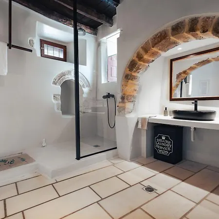 Katharsis Palace 15th Century Art At Naxos Old Town Iii アパート Naxos City